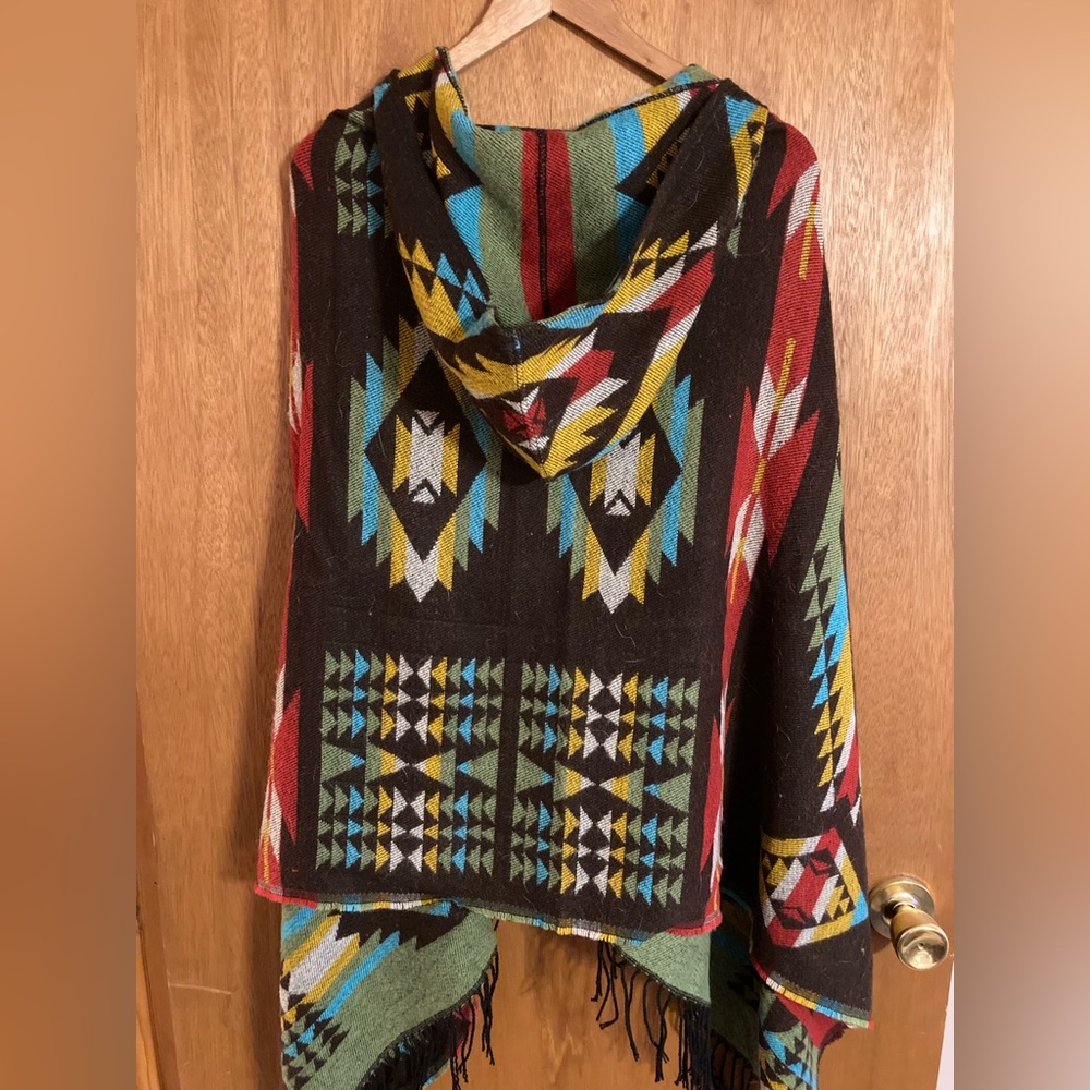 Colorful Geometric Pattern Poncho - Picture 2 of 7